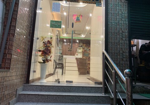 HOTEL AL-MOIN RESIDENCY(45 MTRS FROM DARGAH)