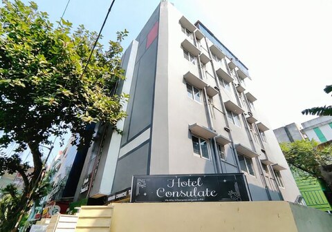 Hotel Consulate
