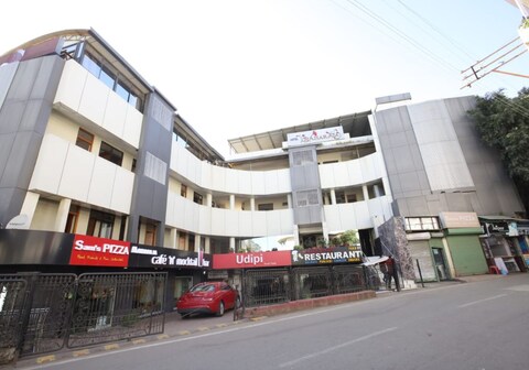 Hotel Maharaja International