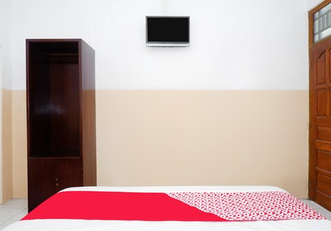 OYO 860 Rajasa Hotel