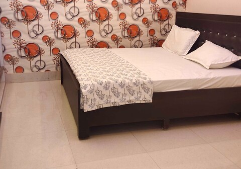 Hotel O Home Shree Narayana Homestay