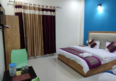 Bhagsu Sarovar Guest House