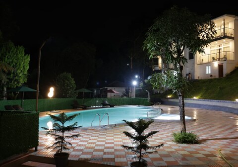 Eeleem Resorts & Spa