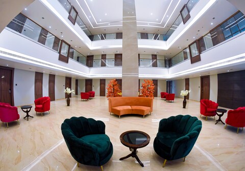 Hotel Raj Meridian
