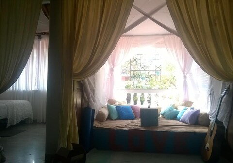 Lorenzo's THE LOFT - light & bright