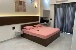 Bright & Cozy , Greater Noida near Mall Ek murti, Delhi Bright & Cozy , Greater Noida near Mall Ek murti, Delhi