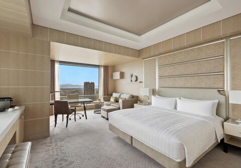 Shangri-La The Fort, Manila