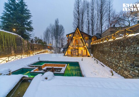 StayVista at Snow