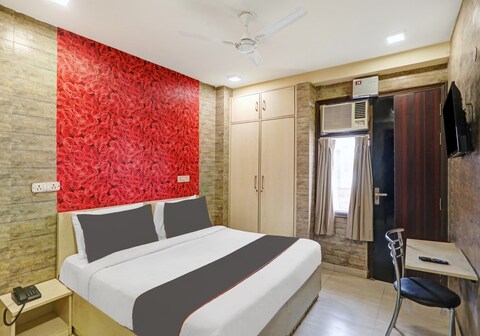 Collection O Model Town Metro View