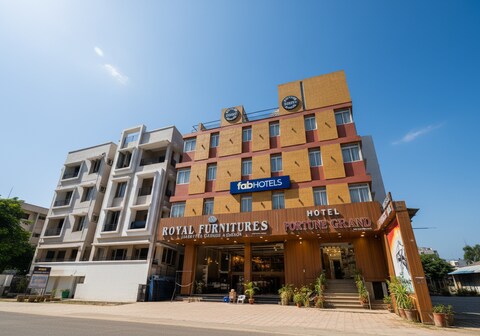 FabHotel Fortune Grand - Nr Lakdikapul Metro Station