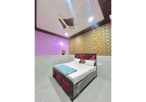 FabHotel Mohini Palace