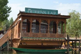 Houseboat Queens Lap