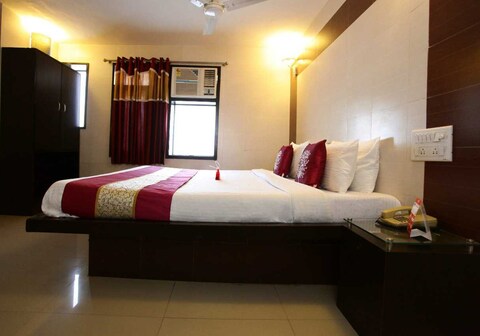 Collection O Hotel Krishana stays