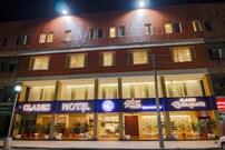 Glades Hotel , Chandigarh Glades Hotel , Chandigarh