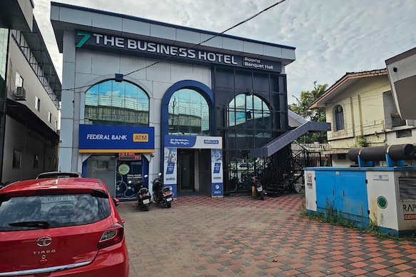 7 The Business Hotel