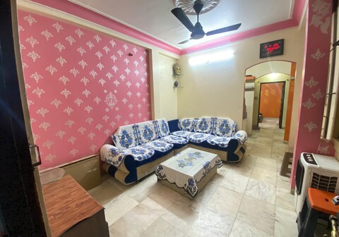 Modern Home 10 mins from Airport