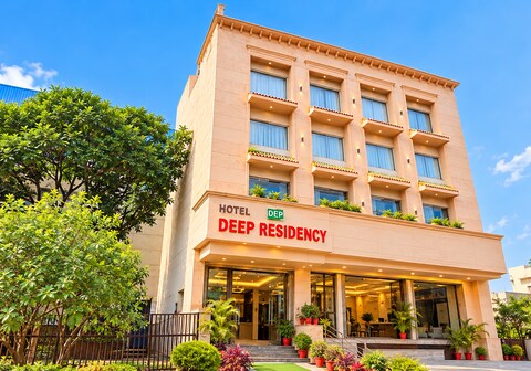 Hotel Deep Residency