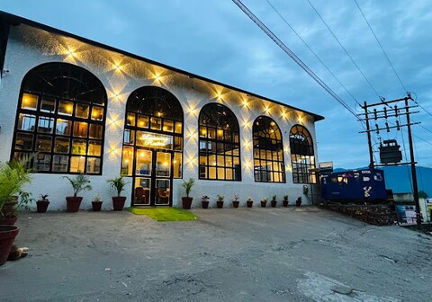 Amazing Luxury Resort