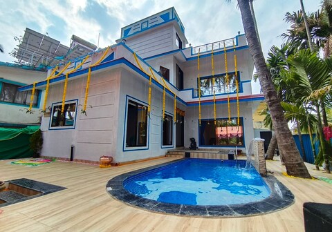 Royal Farm Villa 4 BHK