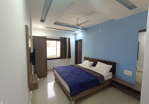 HOTEL SHREEJI SHIVALAY