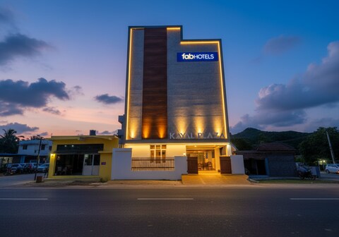 FabHotel Kayal Plaza