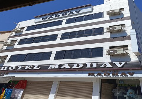 Hotel Madhav