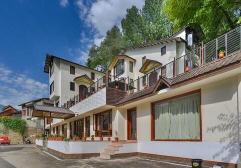 Hotel Zaryab Srinagar