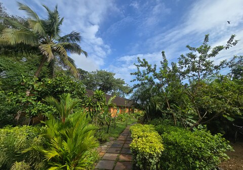 Tamra River Edge Stay & Garden Restaurant