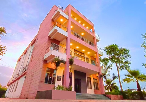 Maharana Palace Resort