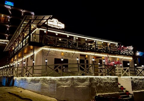 The Mountain Muse Cafe Bakery & Stay