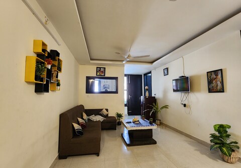 Homlee | Deccon Hill View Apartment