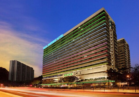 Regal Riverside Hotel