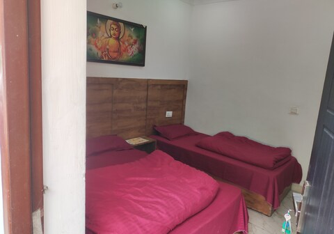 Hotel Gayatri Gaurikund