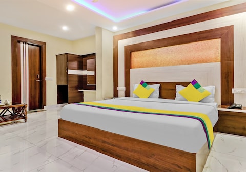 Hotel Royal Residency Near ISBT Mohali Chandigarh
