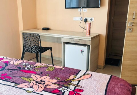 Homestay at Krishna Crest Omaxe Vrindavan