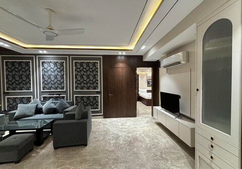 Luxury 4bhk on Golf course road