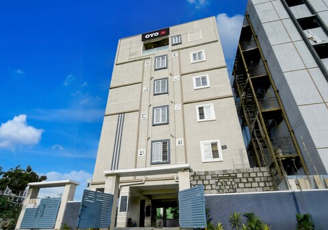 Hotel O RR Grand Luxury Rooms