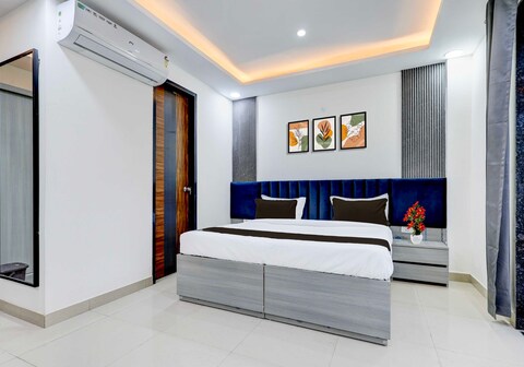 Super Townhouse OAK Hotel Cloud Bay