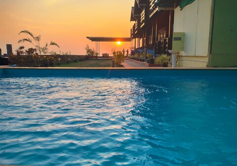 The Empyrean | Room with Sea views