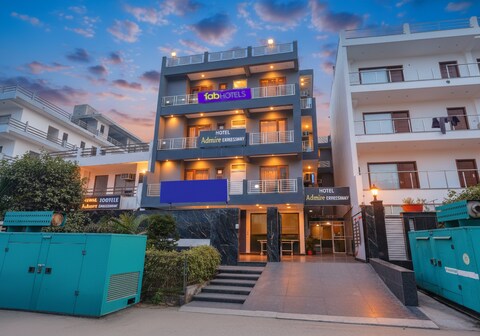 FabHotel Expressway 135