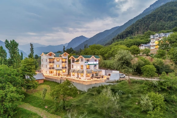 Pahalgam Twin Top