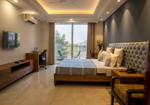 Perch Service Apartment - MG Road