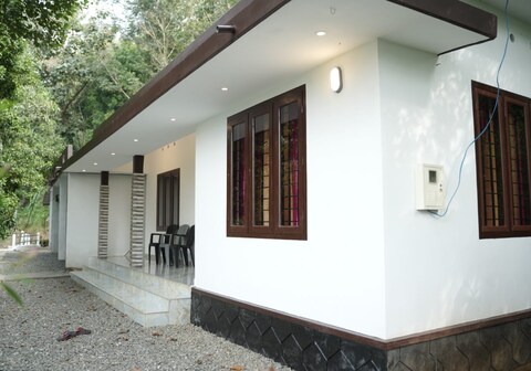 Vagamon Rose | 2 BHK Homestay