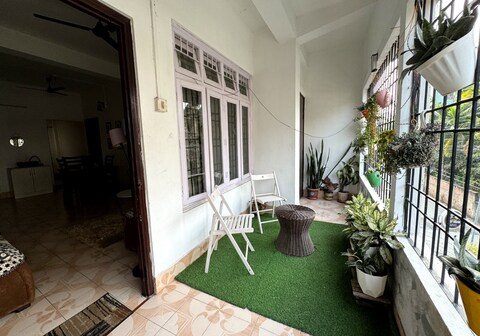 La Belleza |750m From Six Mile