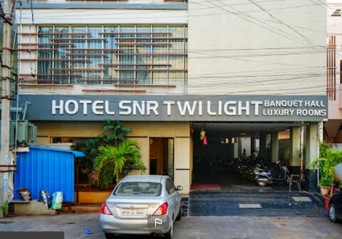 Hotel SNR Twilight