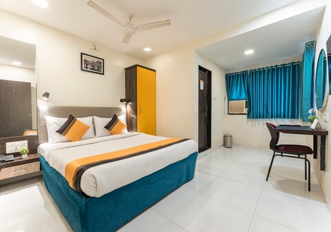 Itsy Hotels Bindra Elite