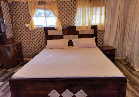 AURA resort and Restaurant