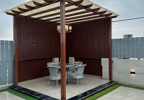 Aura Heights Terrace Deck Luxe Spacious Suite w 2B