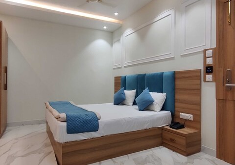 Townhouse Central Prayagraj Bus Terminal Formerly Amba Palace