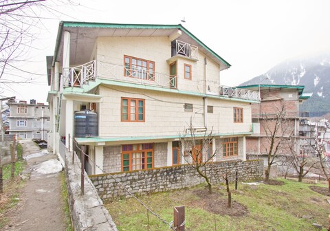 Narayan Vatika Cottage | Rooms & Caretaker